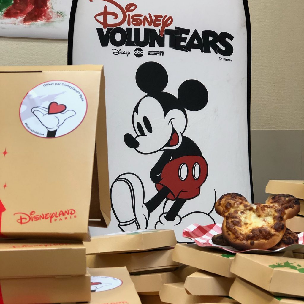 DisneyVoluntears Food Donation