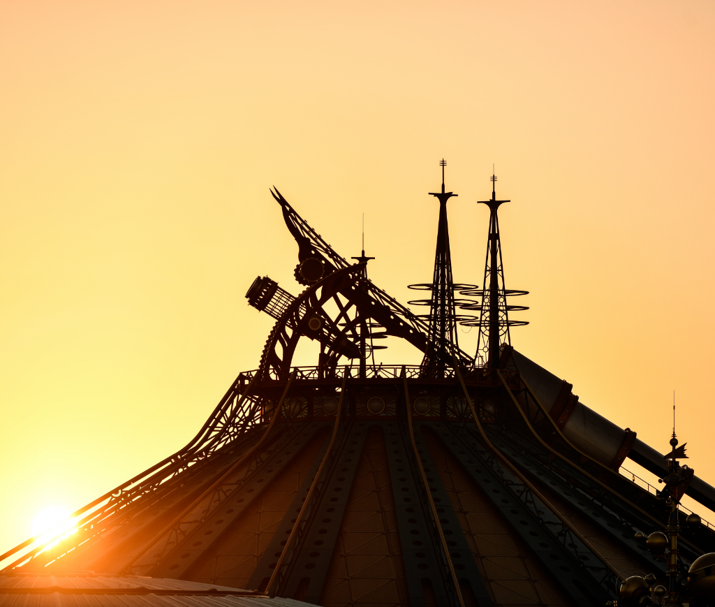 SPACE MOUNTAIN ET COUCHER DE SOLEIL