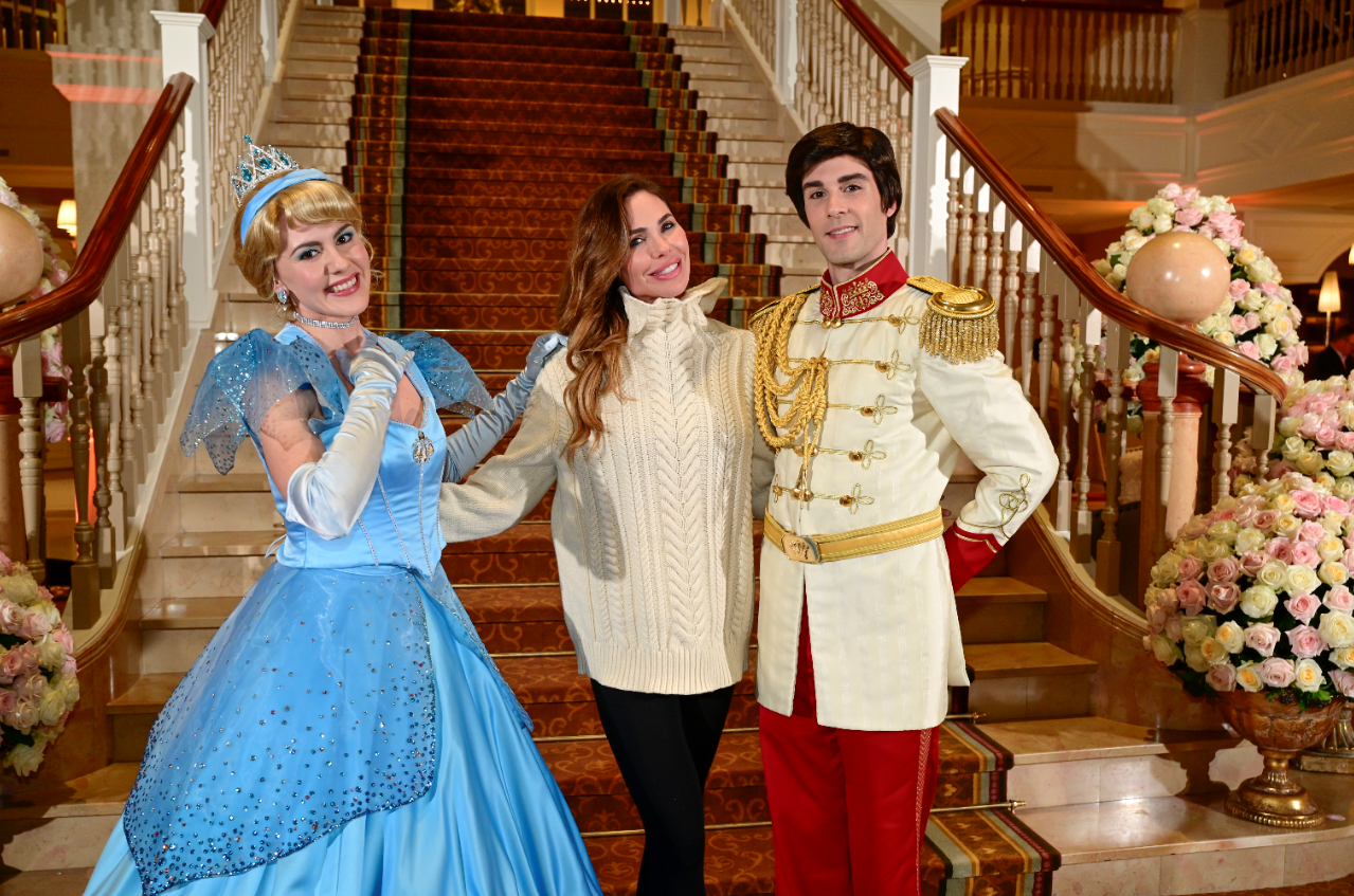 Disneyland Paris: parata di star per l’evento di riapertura del Disneyland Hotel!