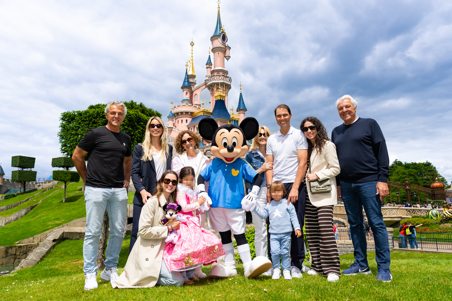 RAFAEL NADAL EN VISITE À DISNEYLAND PARIS