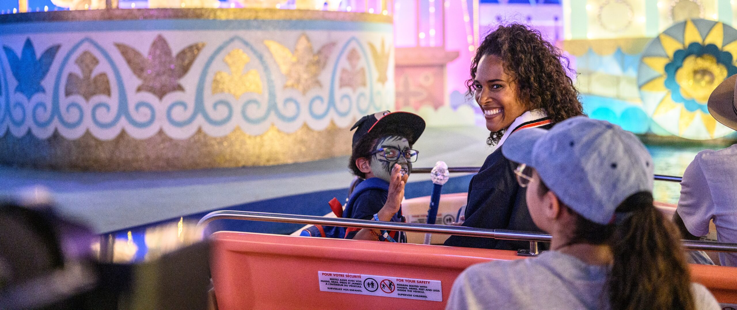 Pour les 20 ans de CéKeDuBonheur, 400 enfants hospitalisés ont été invité à Disneyland Paris