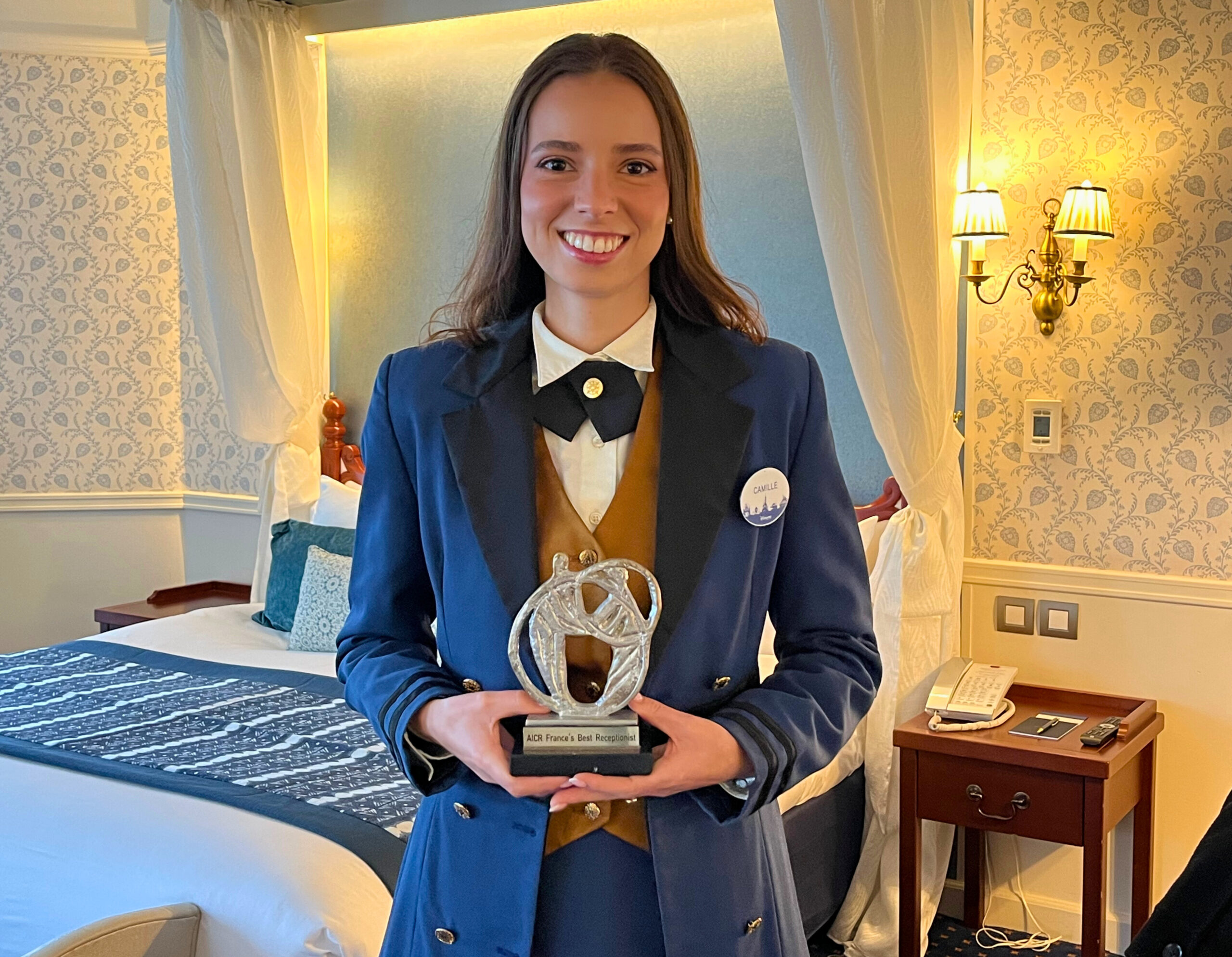 Cast Behind the Magic : rencontre avec Léna MEREMETCI et Camille PHILIPPE