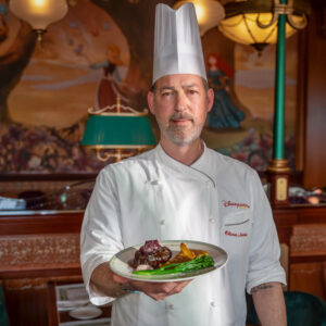 Rencontre avec Olivier Arthur, Chef à The Regal View Restaurant & Lounge pour présenter ses inspirations de la carte du restaurant