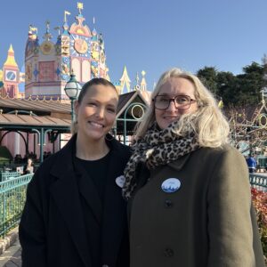 WOMEN BEHIND THE MAGIC – Lydie Boussard et Meghan Lamant, deux Cast Members au parcours exceptionnels