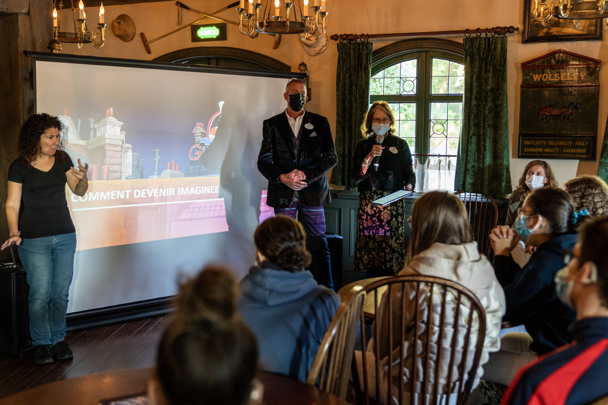 Les  jeunes découvrent les métiers et le savoir-faire de Walt Disney Imagineering Paris