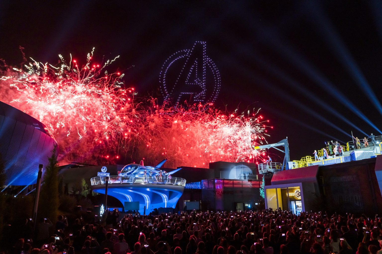 Disneyland Paris inaugure le tout nouveau Marvel Avengers Campus lors d’une cérémonie épique